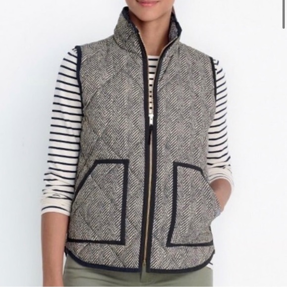 J. Crew Factory Jackets & Blazers - J. Crew Herringbone Excursion Down Puffer Vest in Black Zip Up Size XS